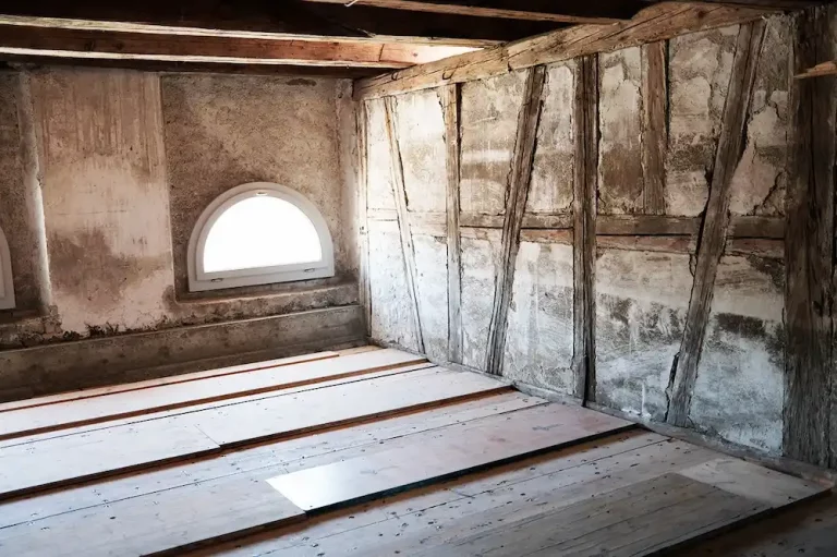 Kalkwerkstatt im Freisitz: Historisches Handwerk lebt auf